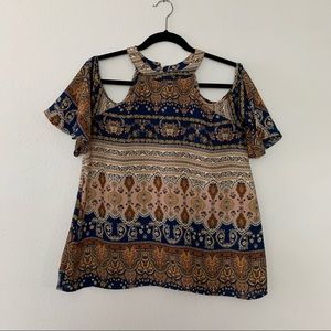 Lovemarks Cold Shoulder Shirt Sz Small